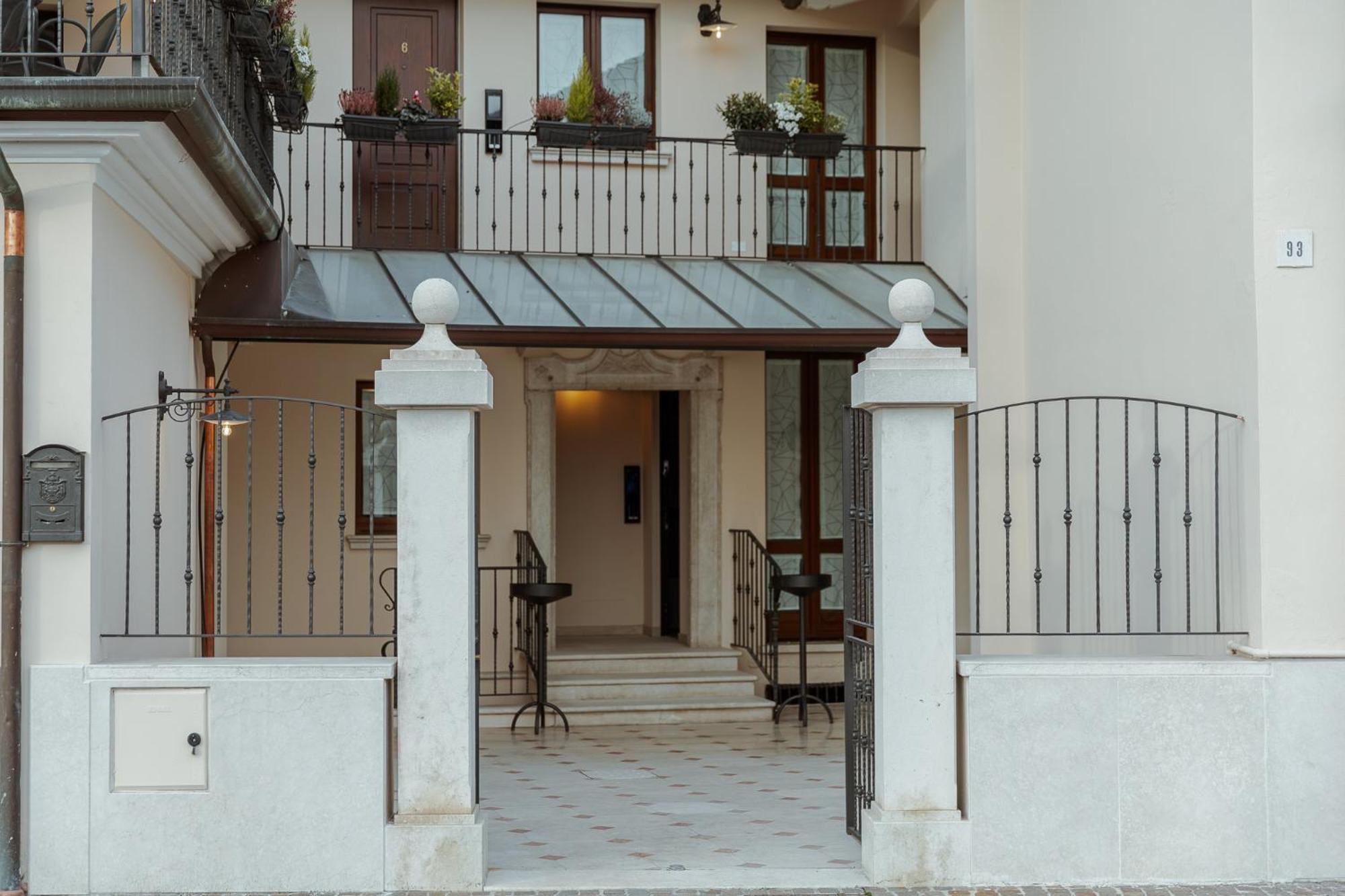Hotel Alla Sosta Rezzato Exterior foto